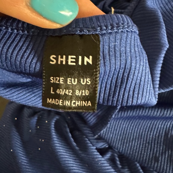 ✨5/$15 Sparkly Blue SHEIN party dress with stomach cutout size large - Picture 5 of 6